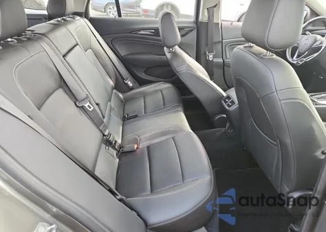 2019 Buick Regal Tourx Essence from USA, damaged, VIN W04GV8SX2K1002168